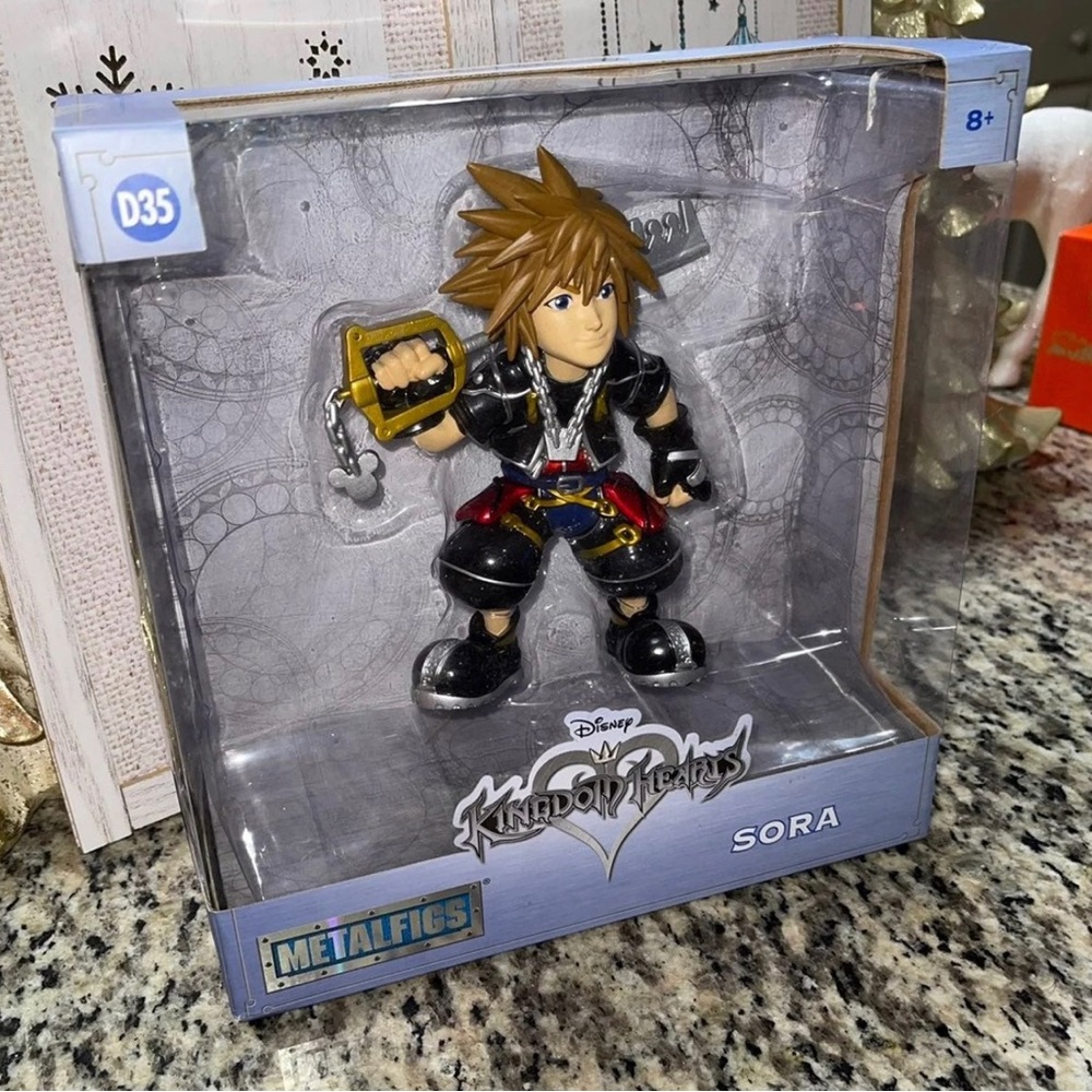 Disney Kingdom Hearts Metalfigs Sora